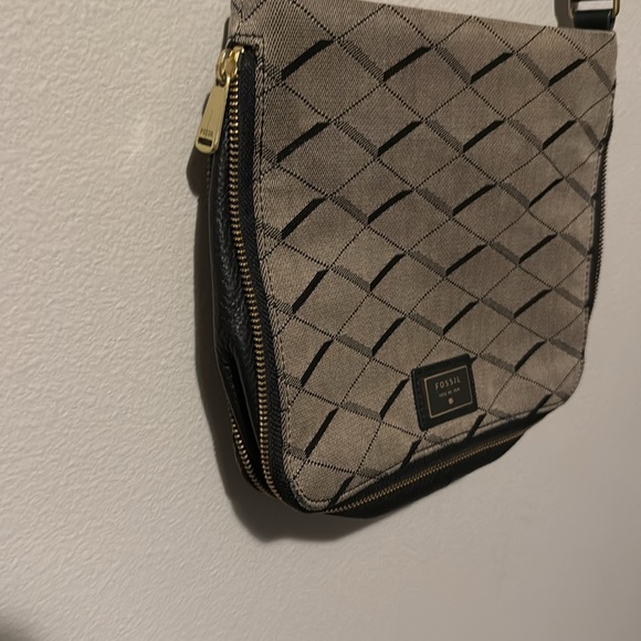 Fossil Purse Preston Canvas Expandable Zipper Geo Pattern Crossbody GUC - Picture 3 of 9
